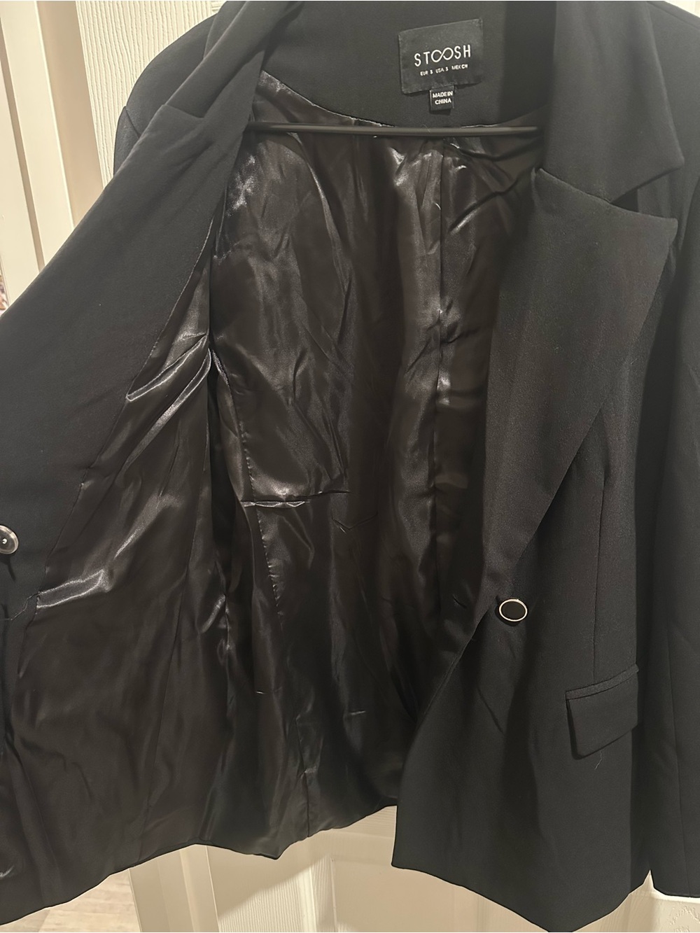 Stoosh Women's Black Blazer with Ring-Button Detail - Picture 4 of 4